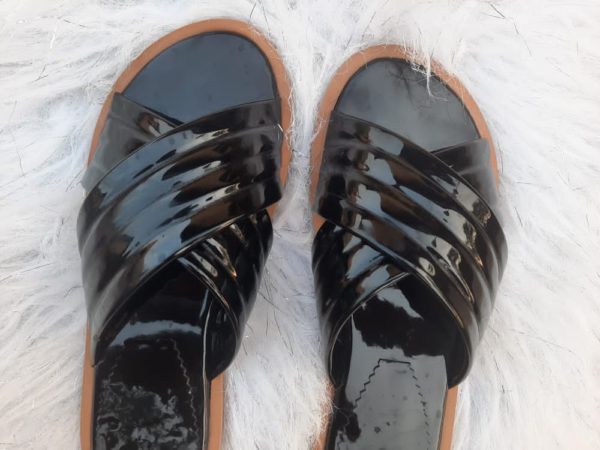 Hand-stitched Men Pam Slippers