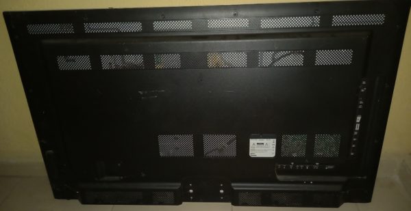 PEVQ 46 Inches Smart TV – Fairly Used - Image 2