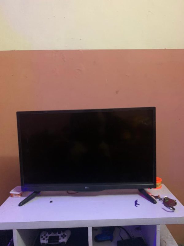 LG 32 Inches LED TV - Fairly Used - Image 3