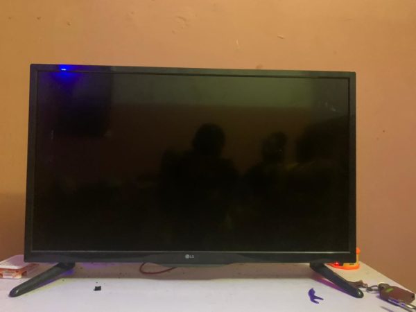 LG 32 Inches LED TV - Fairly Used - Image 2